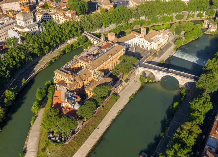 Tiber island - Romancing the Classics luxury