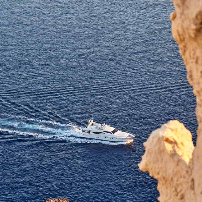 Alexandros Feretti 68 Motor Yacht - Travelive Blog