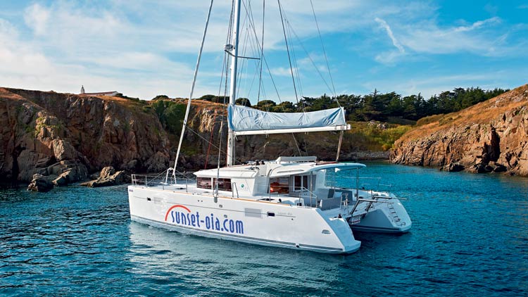 Catamaran Cruise in Santorini with Sunset Oia