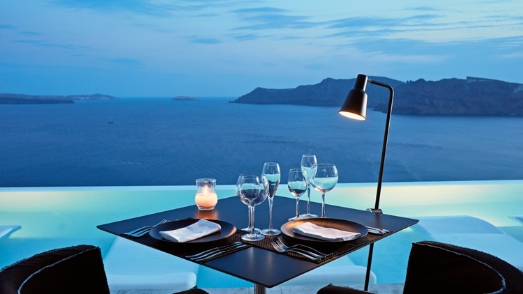 Poolside Dining at Petra Restaurant – Canaves Oia Hotel in Santorini