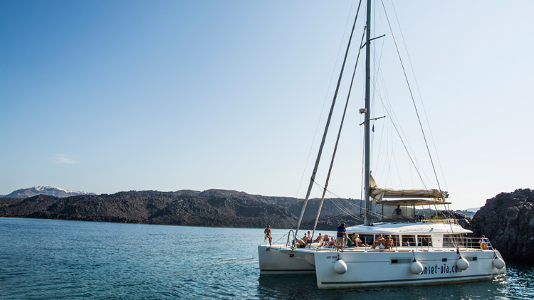 Semi-Private Catamaran Cruise Around Santorini