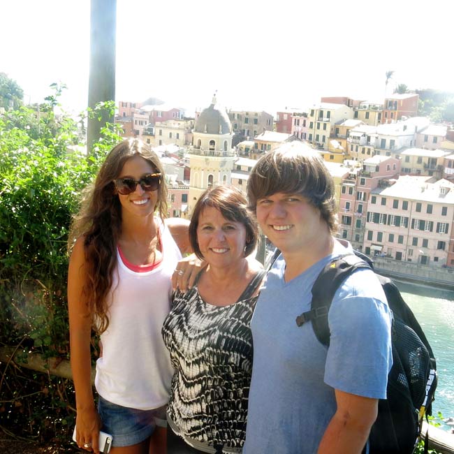 Lori, Taylor & Kevin in Italy - Travelive Reviews