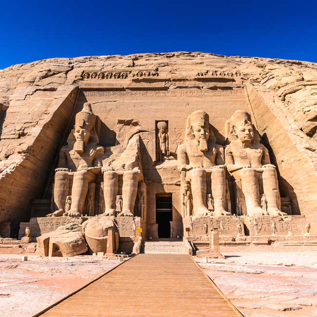 Great Temple of Ramesses – Abu Simbel tours with Travelive, Egypt holiday destinations