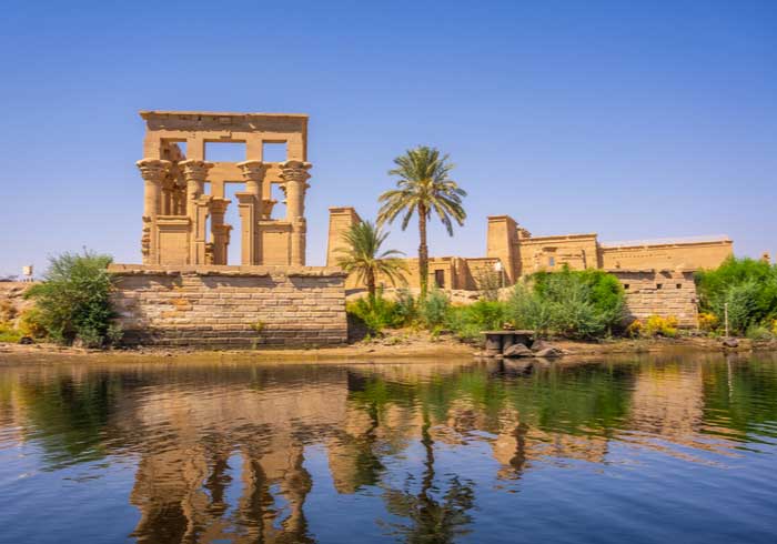 Cairo Honeymoon tours with Travelive, luxury travel agency, Dahabeya Cruise Experience 