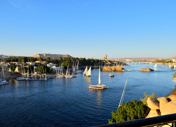 Nile – Aswan, Nile Cruise honeymoon tours with Travelive, luxury travel agency