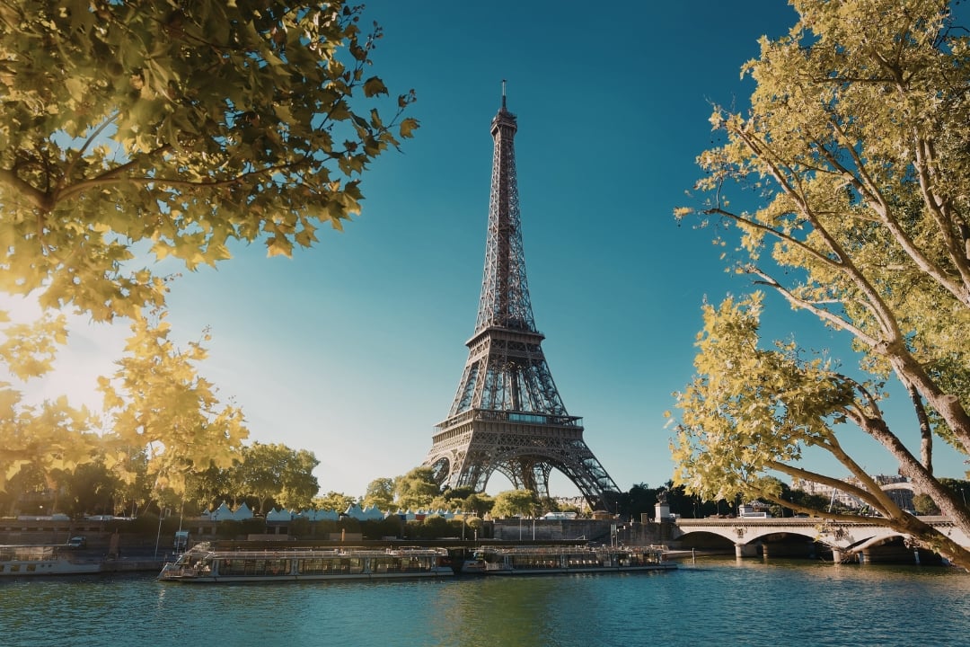 Romantic France & Amsterdam: Paris, Loire Valley & the Canals Split - France Vacation Package Created By Travelive