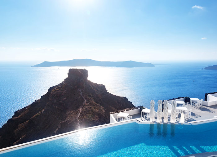 Pool with caldera view – Greek Dream, Athens, Santorini, Mykonos package