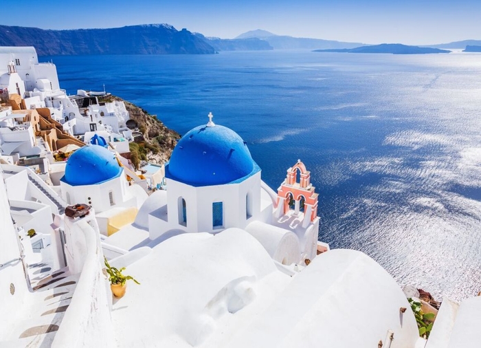 See and be Seen in Greece  Vacation Packages