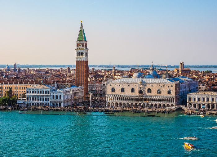 Italian Green & Aegean Blue Package with Travelive, luxury travel agency