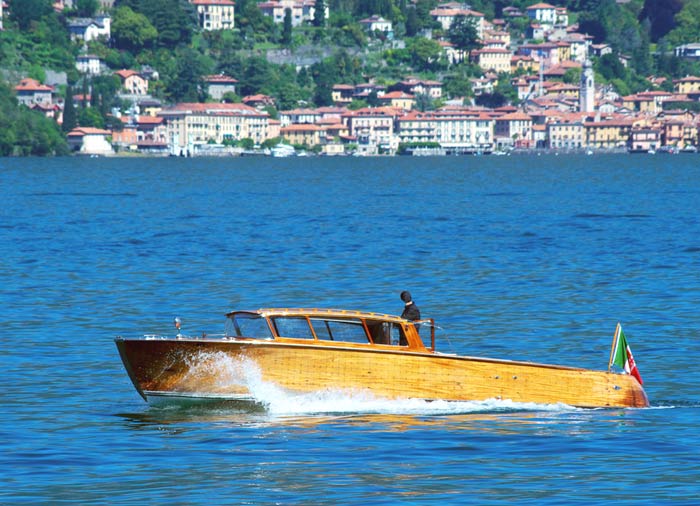 Speedboat – Lake Como Honeymoon packages with Travelive, romantic luxury travel agency