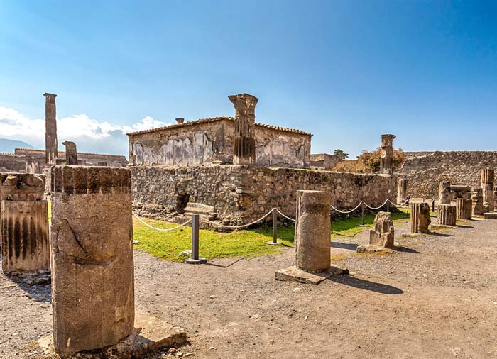 Pompeii Ruins - Rome to Amalfi Coast tour package with Travelive, luxury travel agency