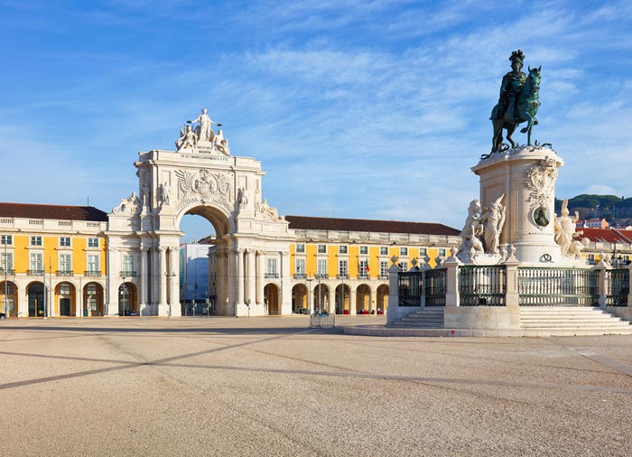 Rua Augusta Arch – Commerce Square, Lisbon honeymoon tours with Travelive, Romantic luxury