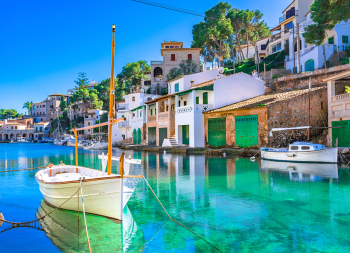 Mallorca Cala Figuera old fishing harbor