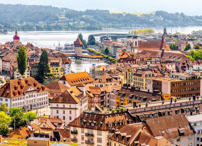 honeymoon packages with Travelive, luxury travel agency