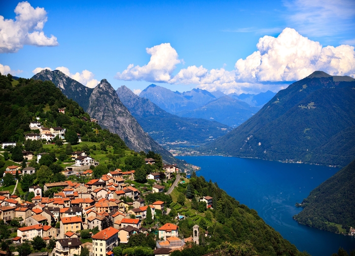 honeymoon packages with Travelive, luxury travel agency